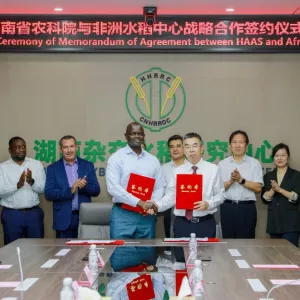 AfricaRice DG, Dr. Baboucarr Manneh (on the left) and HNAAS President, Prof. Yu Yinghong (in the right) after MoA signing.