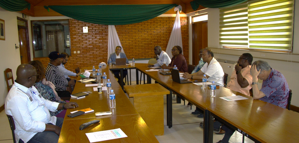 Olam Agri and AfricaRice teams in meeting. (Credit: AfricaRice)