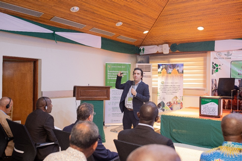 Presentation of Prof. Patricio Grassini (Credit Photo: AfricaRice)
